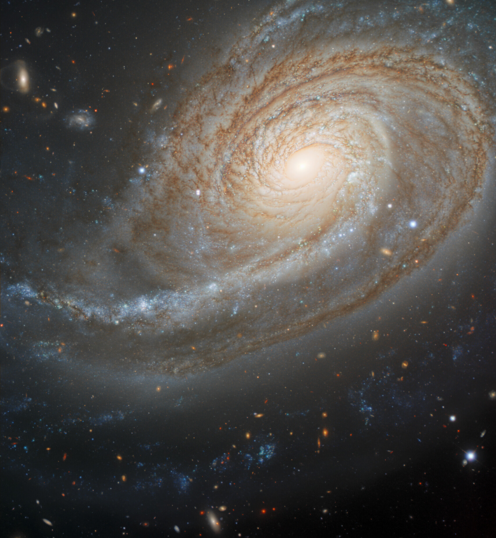 APOD: 2022 March 24 – Arp 78: Peculiar Galaxy in Aries