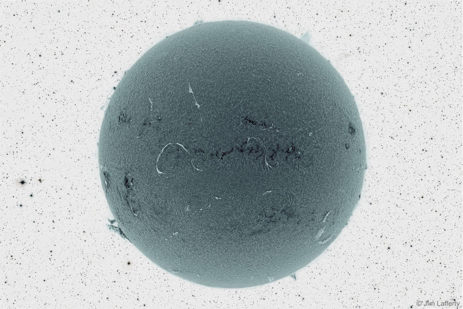 APOD: 2022 November 6 – Dark Ball in Inverted Starfield