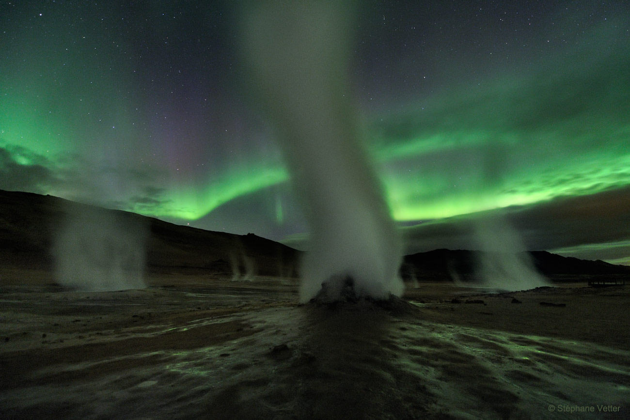 APOD: 2022 October 30 – Night on a Spooky Planet