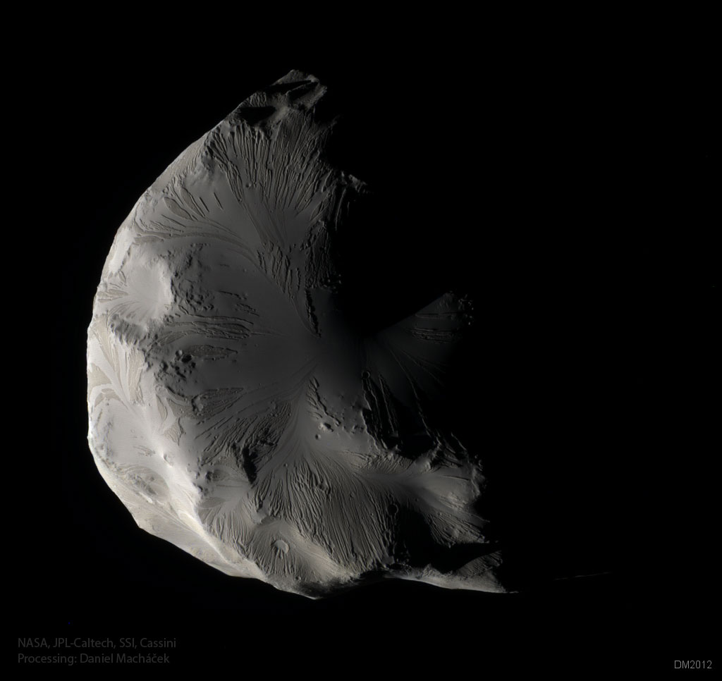 APOD: 2023 April 30 – Saturn’s Moon Helene in Color