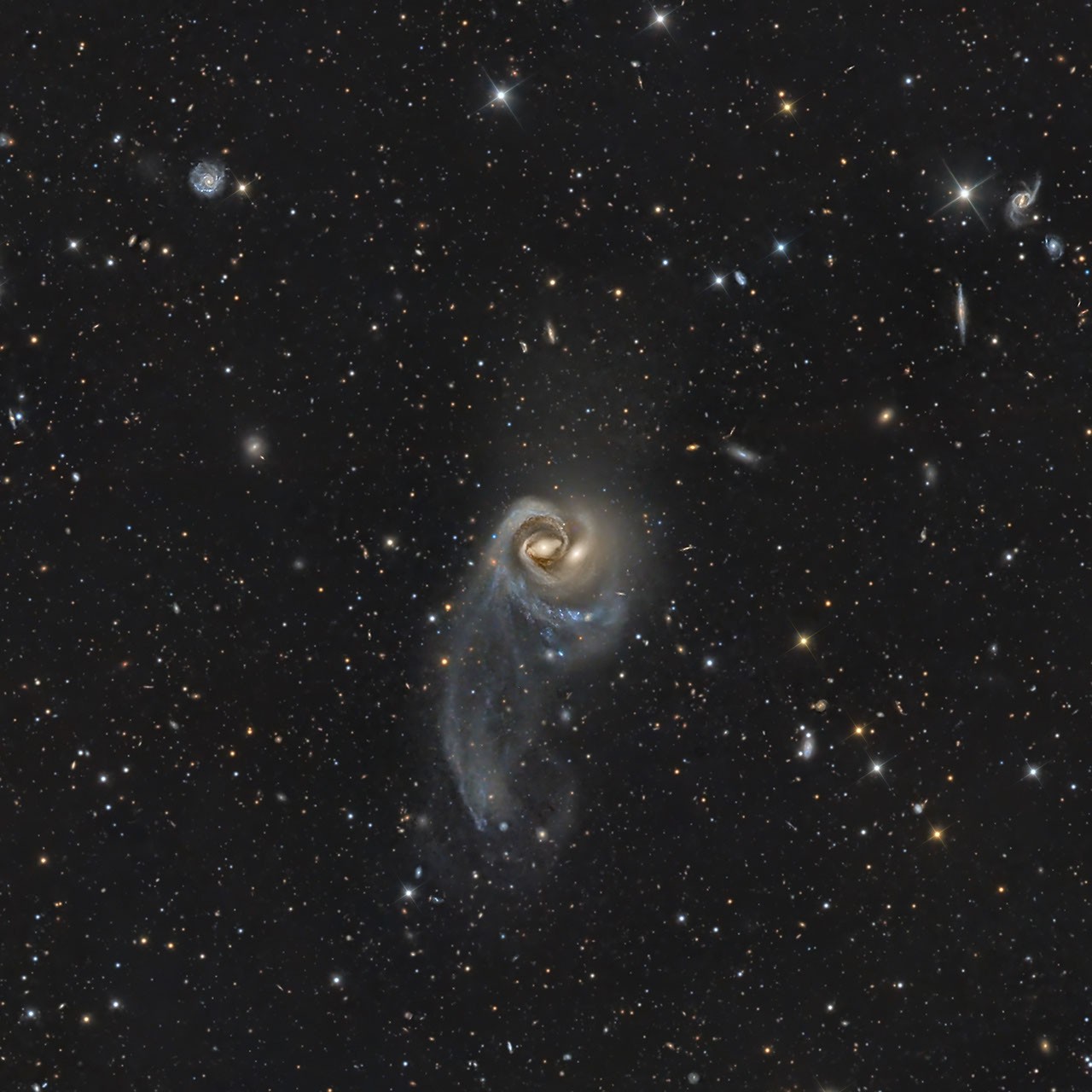 Arp 93: A Cosmic Embrace — APOD for 2023-08-16