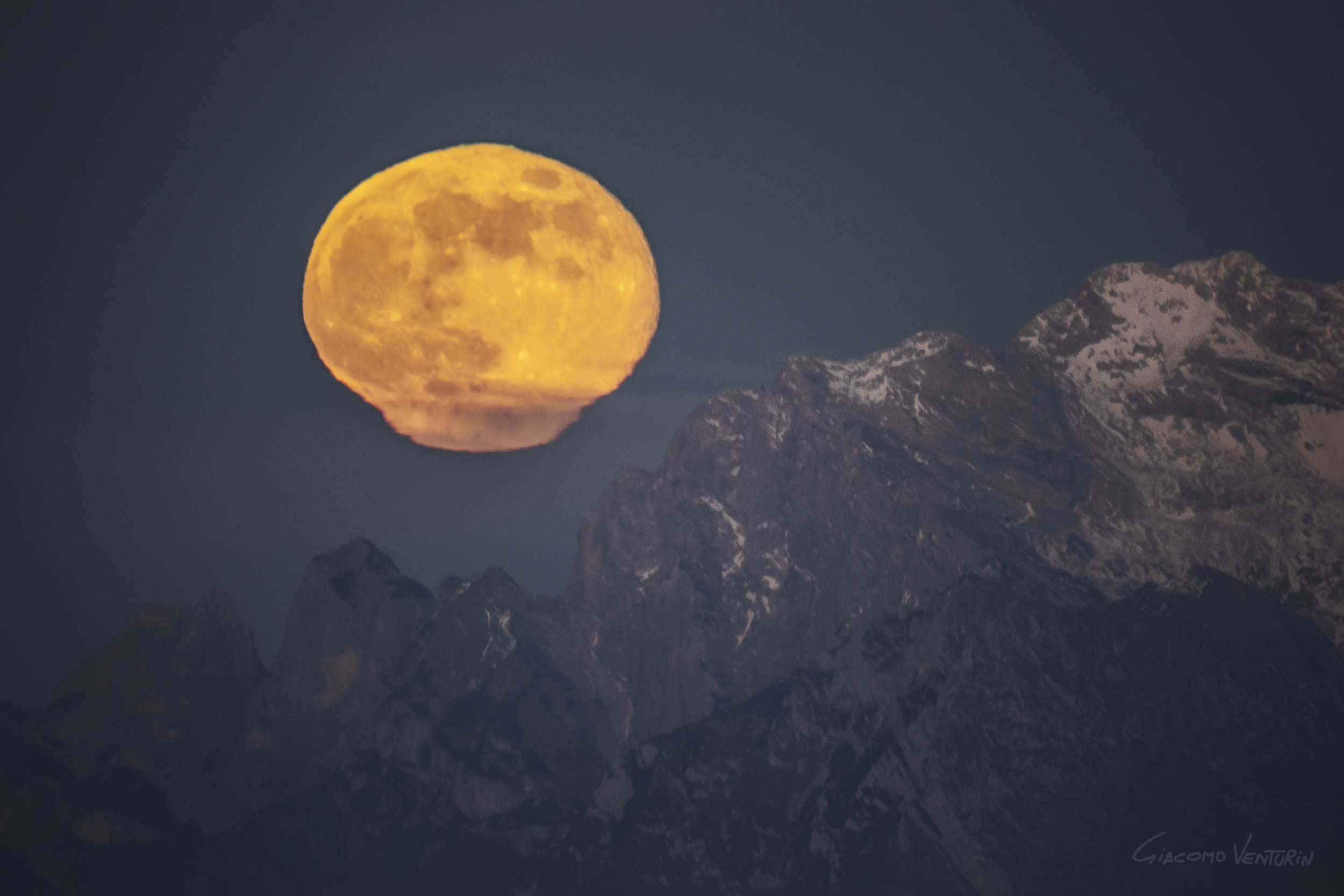 APOD: 2023 December 30 – The Persistence of Moonlight