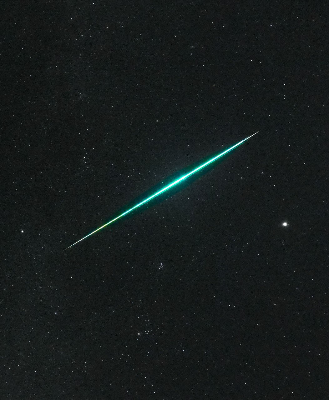 Jupiter and the Geminid — APOD for 2023-12-28