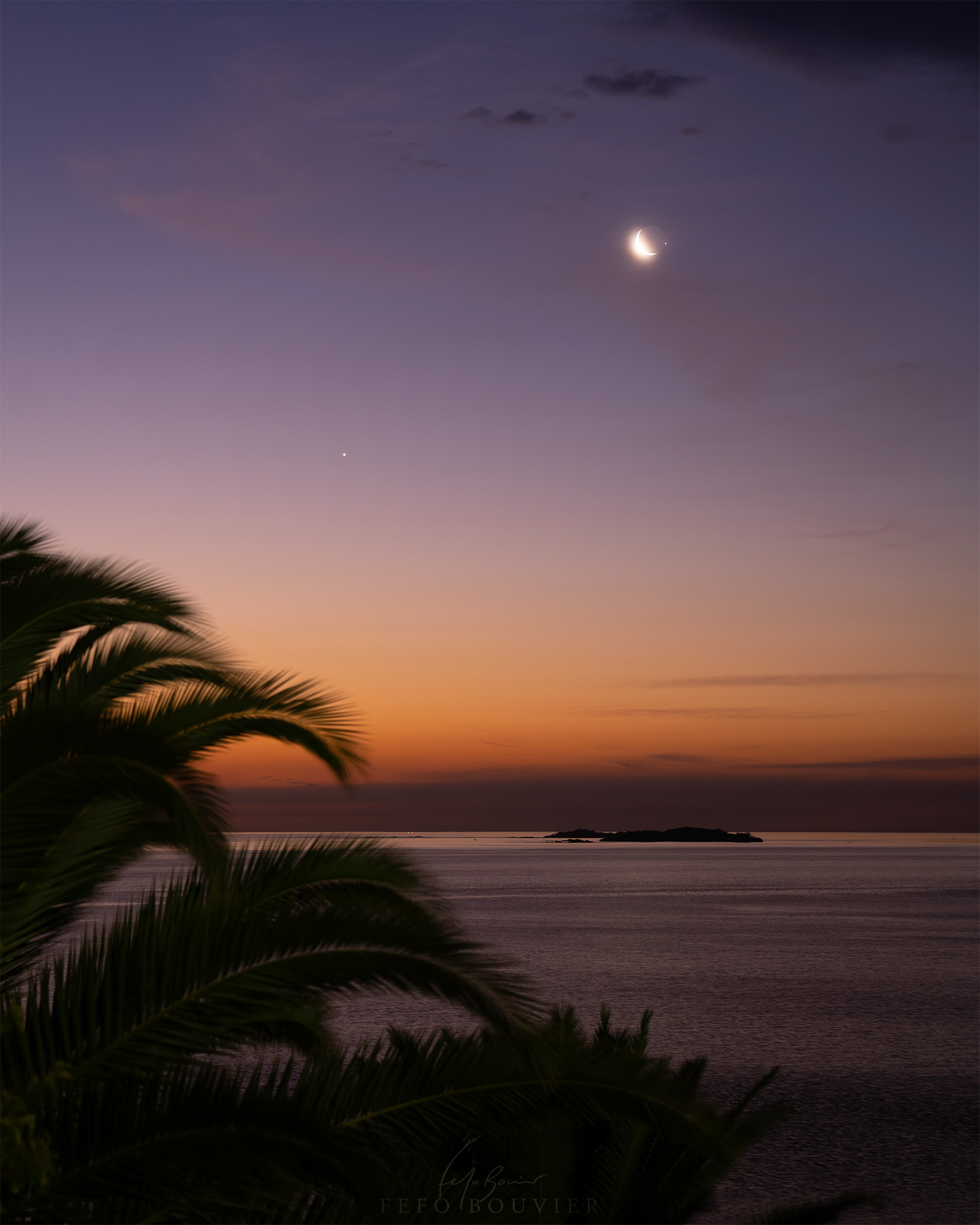 APOD: 2023 February 25 – Crescent Moon Occultation