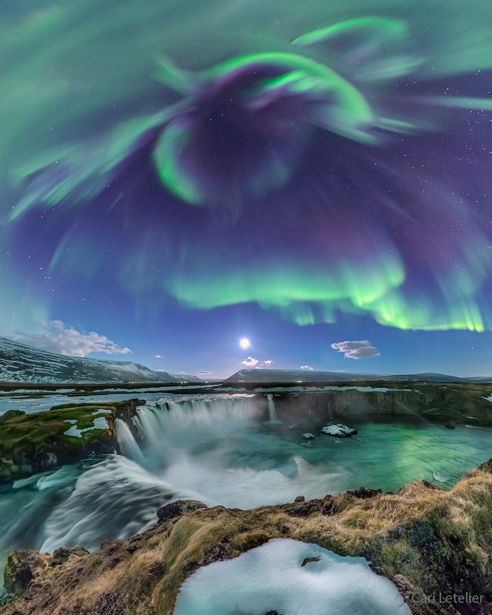 APOD: 2023 July 4 – Aurora over Icelandic Waterfall