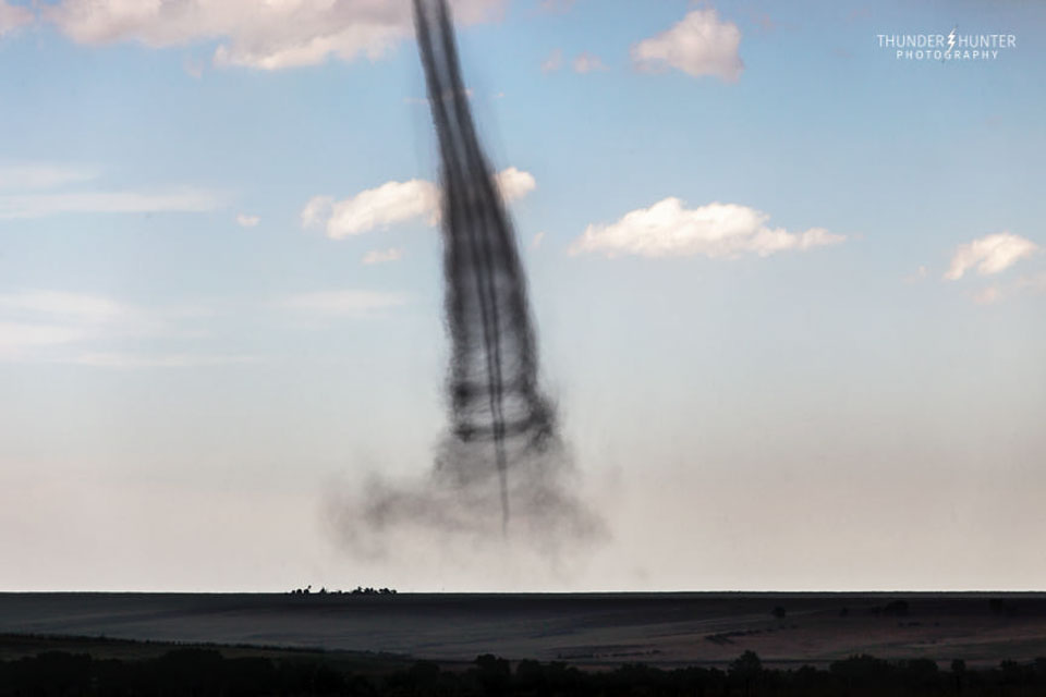 APOD: 2023 November 29 – A Landspout Tornado over Kansas