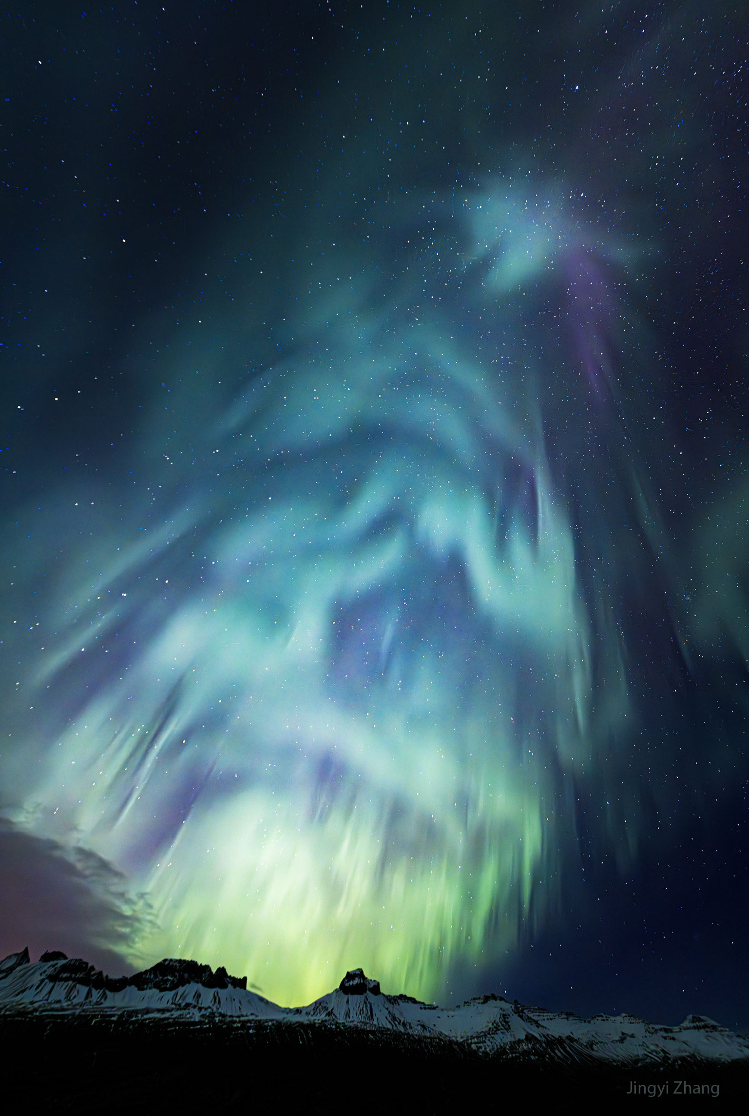 APOD: 2024 December 23 – Christmas Tree Aurora