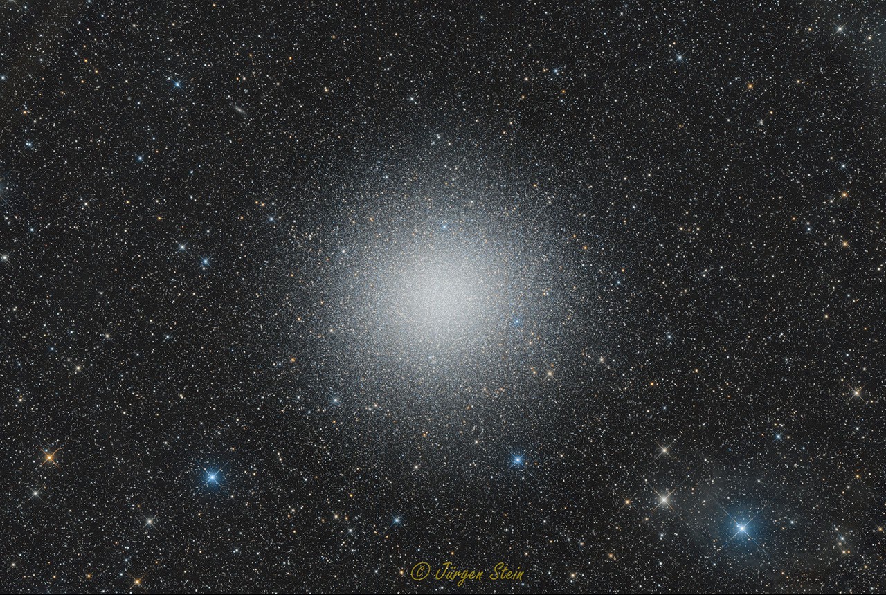 Globular Cluster Omega Centauri — APOD for 2024-07-11