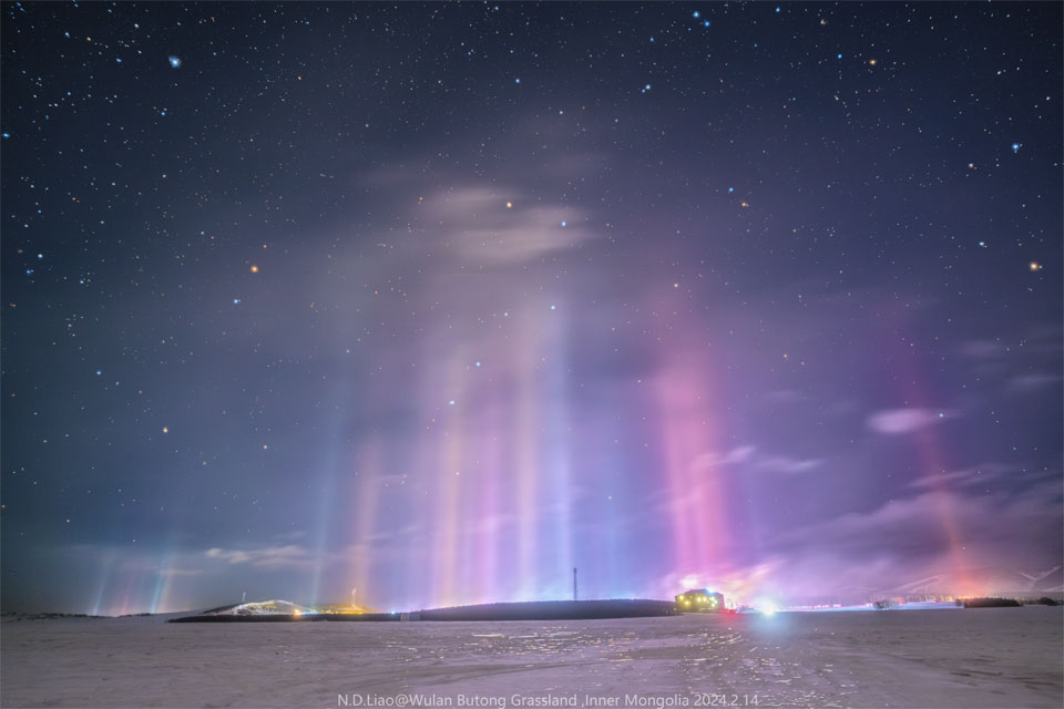 APOD: 2024 March 4 – Light Pillars Over Inner Mongolia