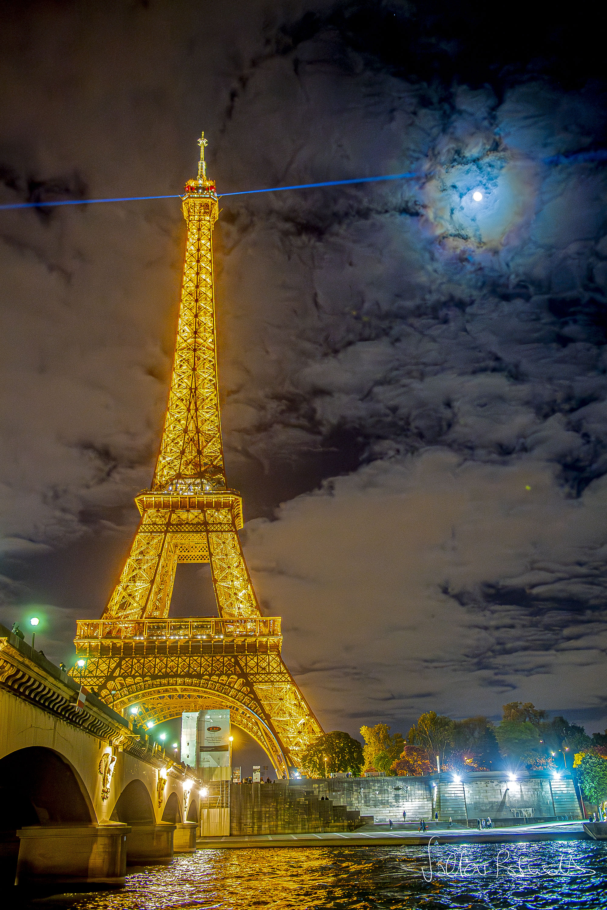 APOD: 2024 May 30 – A Lunar Corona over Paris