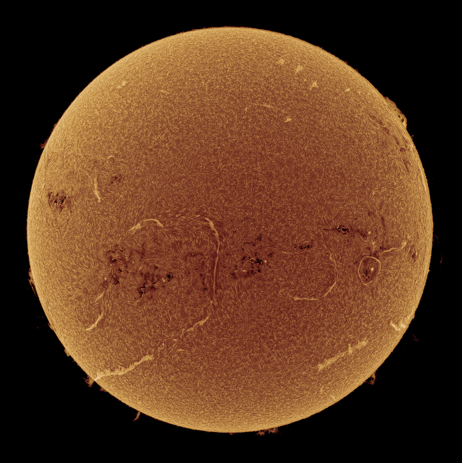 APOD: 2025 January 4 – Welcome to Perihelion
