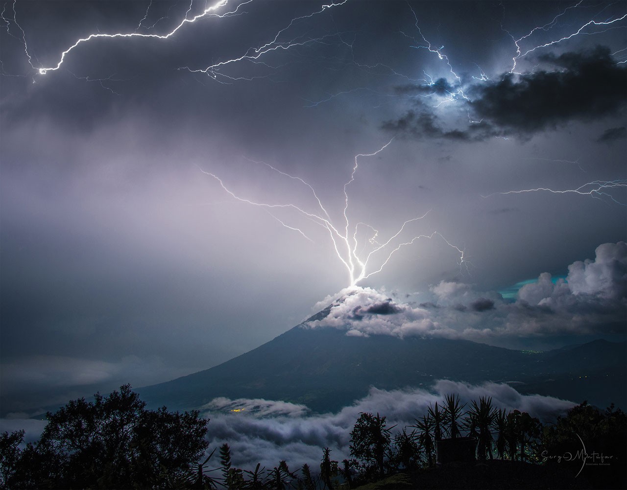 Lightning over the Volcano of Water — APOD for 2025-07-27