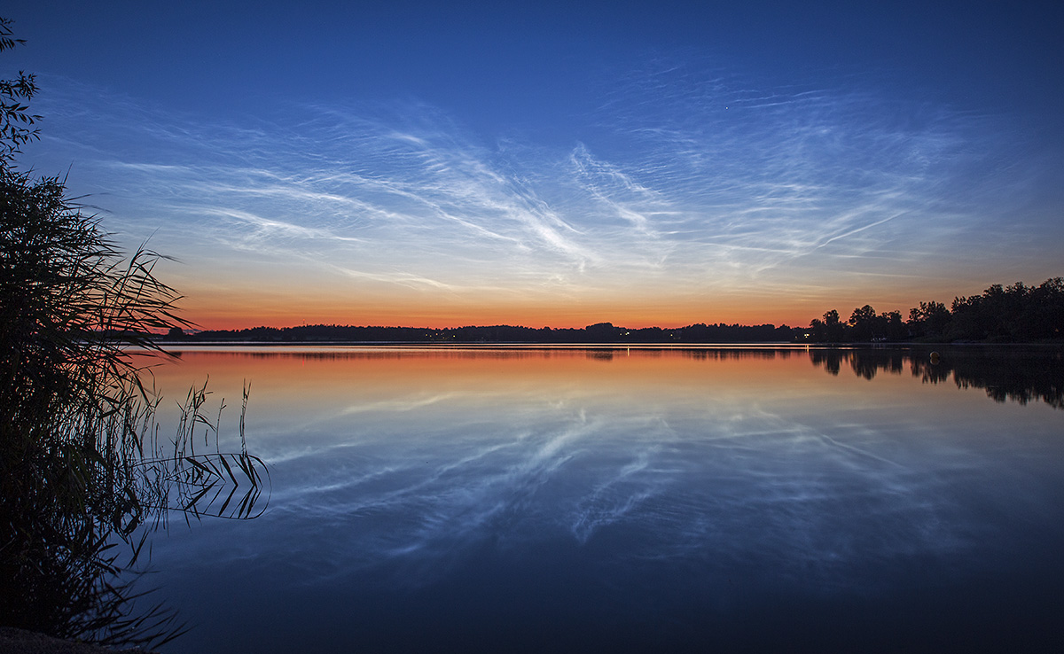 APOD: 2025 July 11 – The Veins of Heaven