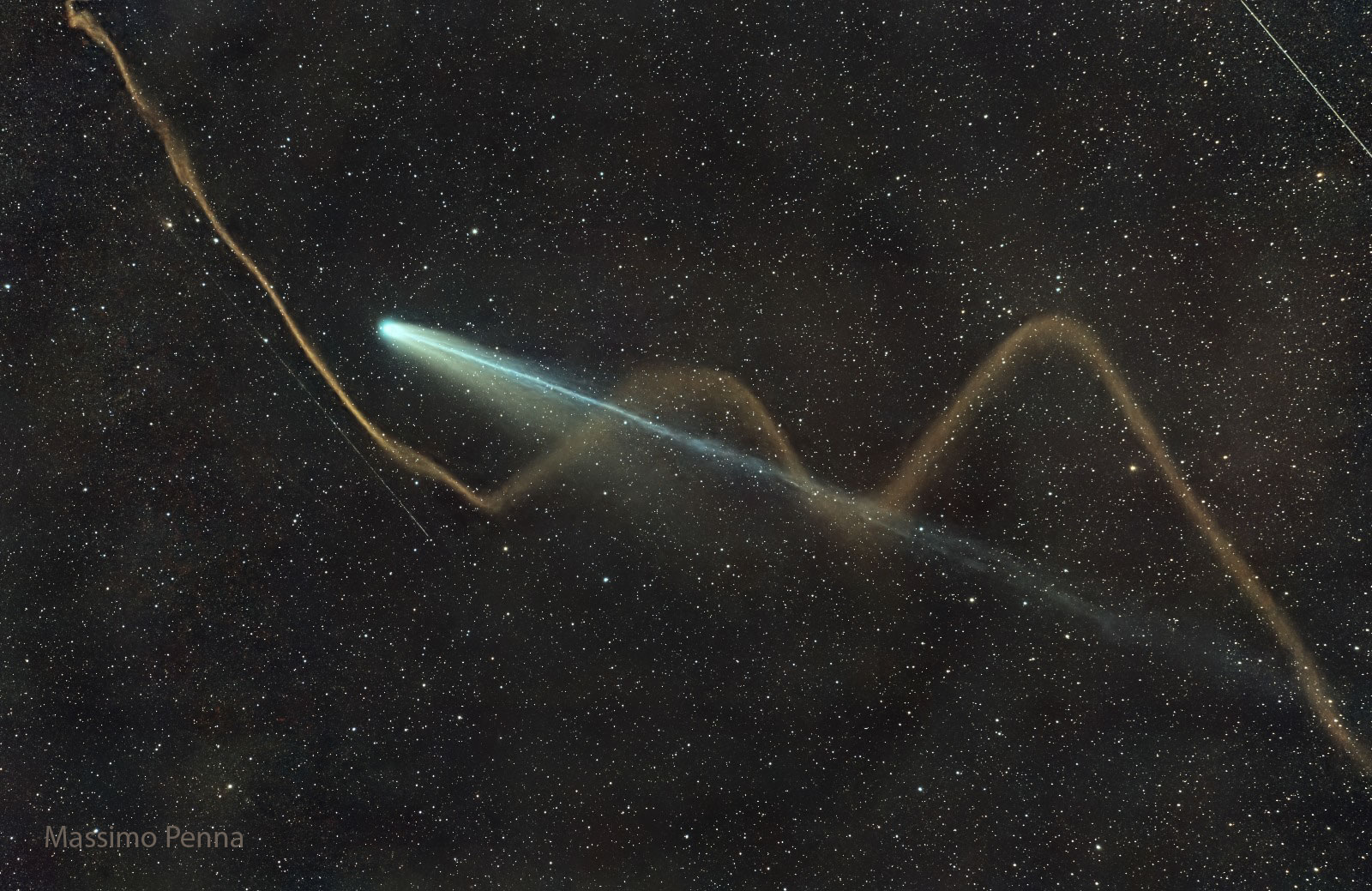 APOD: 2025 October 27 – Two Tails of Comet Lemmon