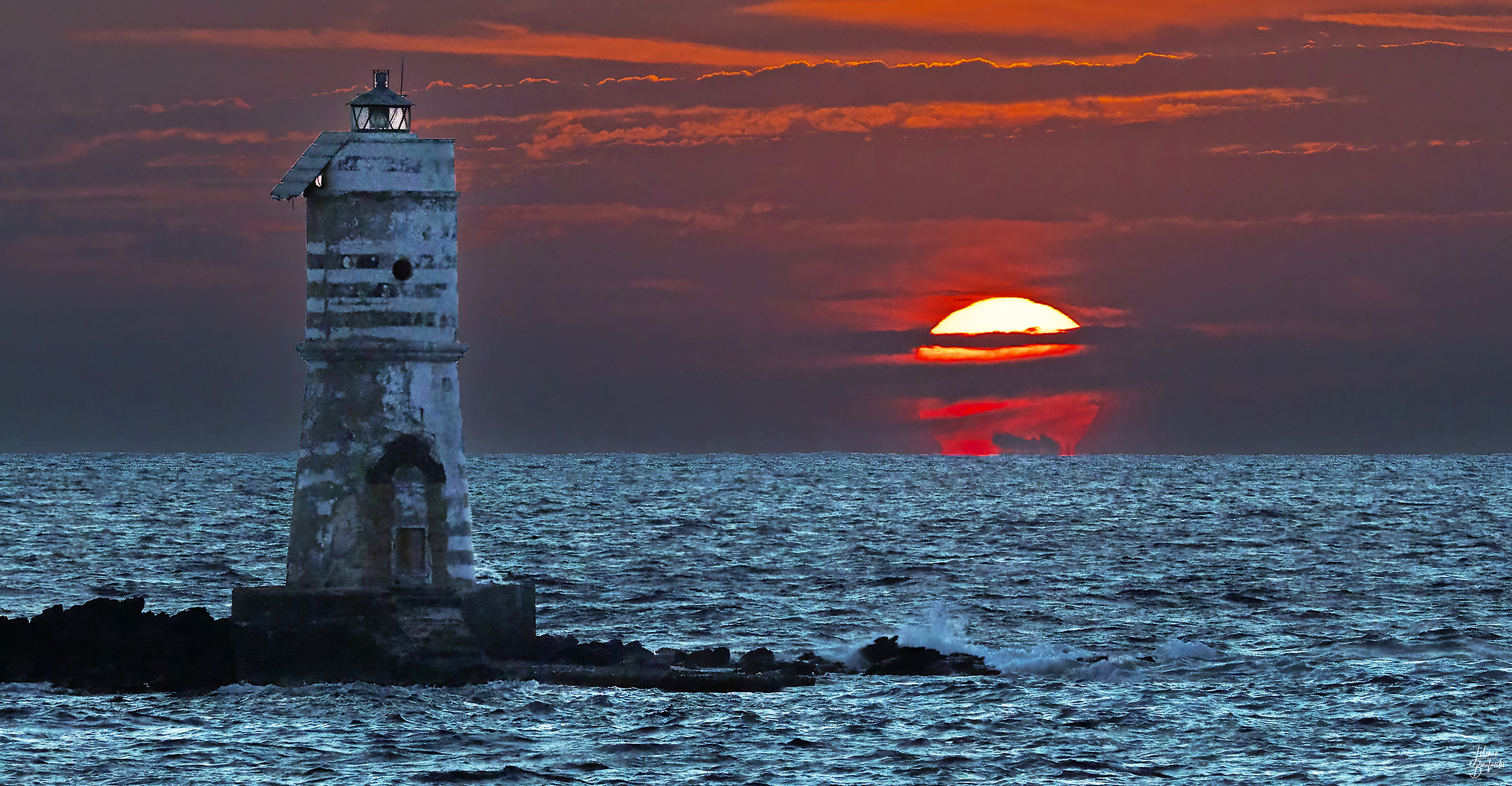 APOD: 2025 September 6 – Sardinia Sunset
