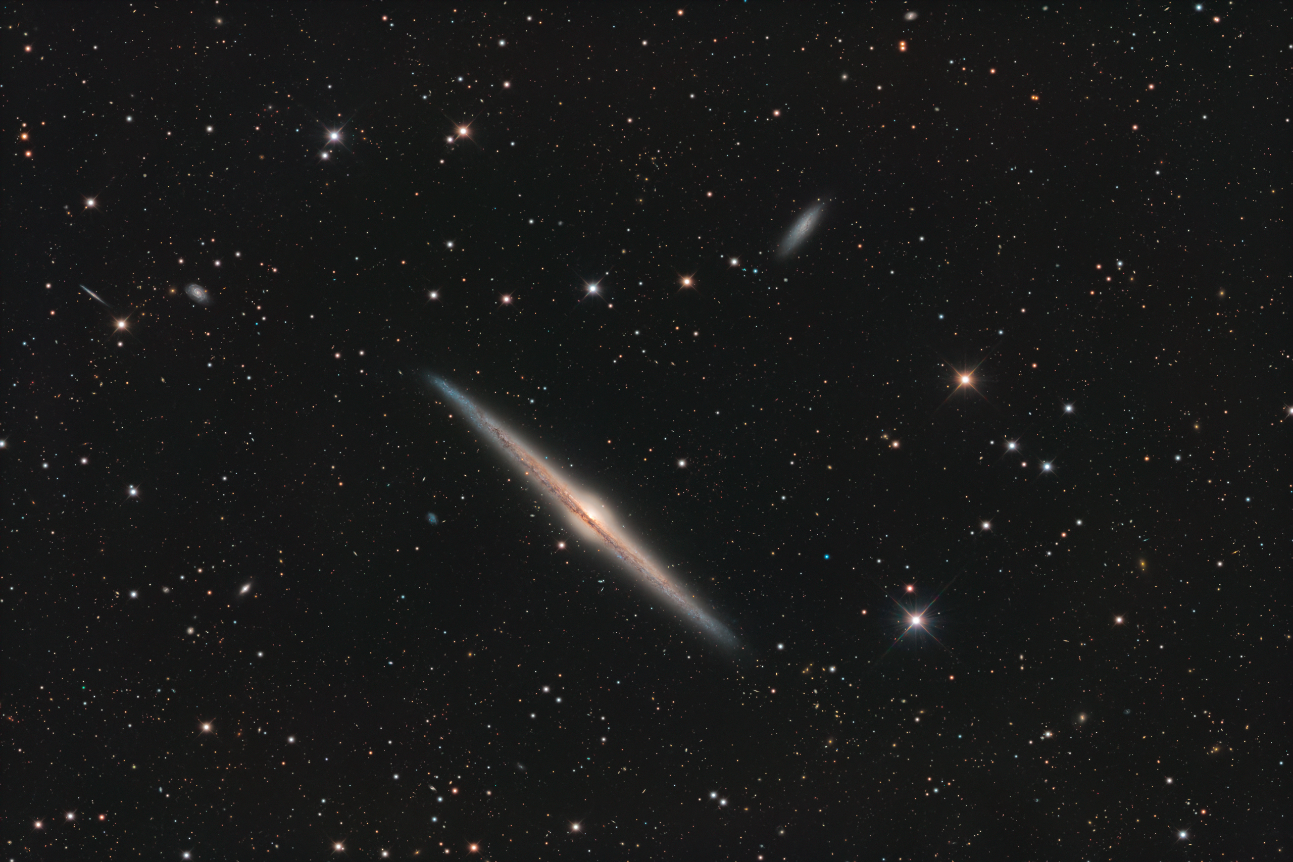 APOD: 2025 September 4 - NGC 4565: Galaxy on Edge - NASA Science