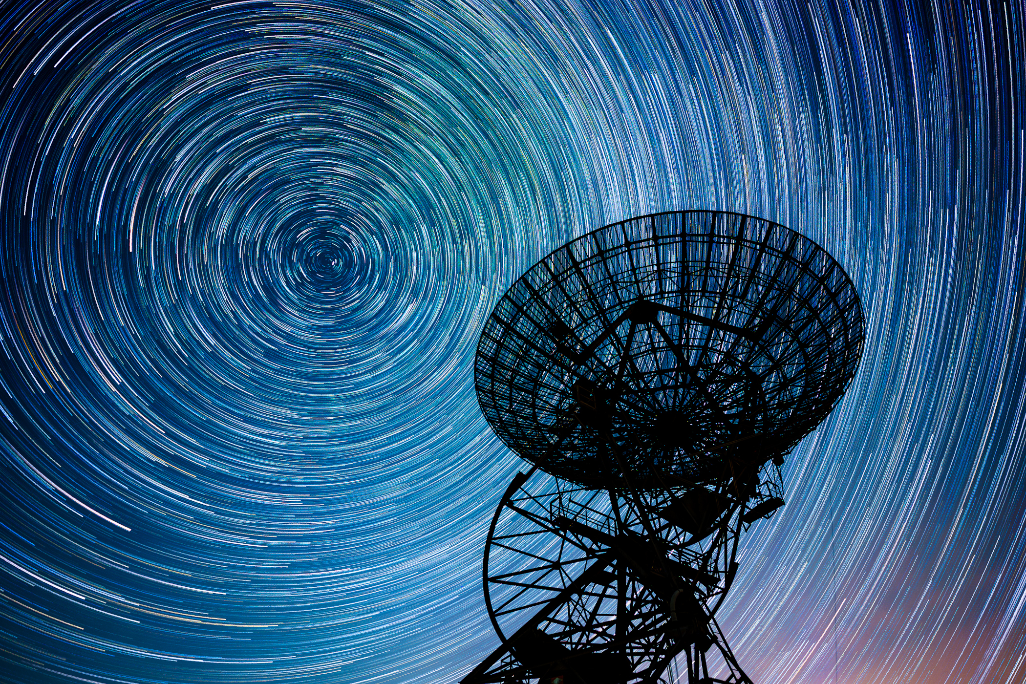 APOD: 2025 September 13 – Star Trails over One Mile Radio Telescope