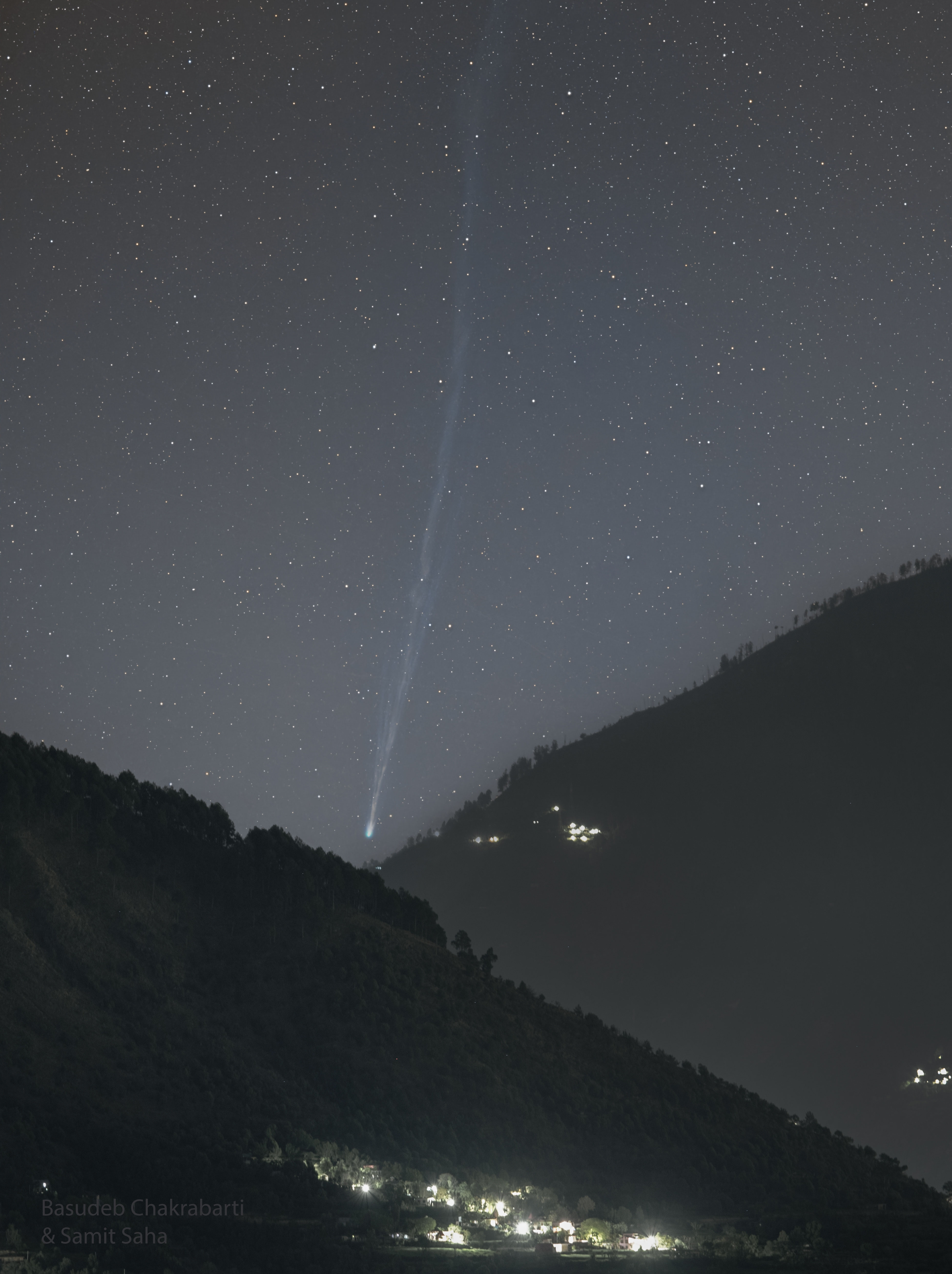 APOD: 2026 April 20 – Comet R3 PanSTARRS over a Himalayan Valley