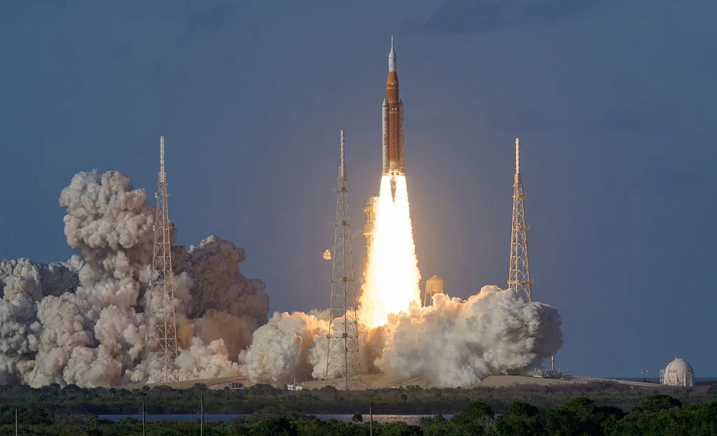 APOD: 2026 April 2 – Liftoff! Returning to the Moon