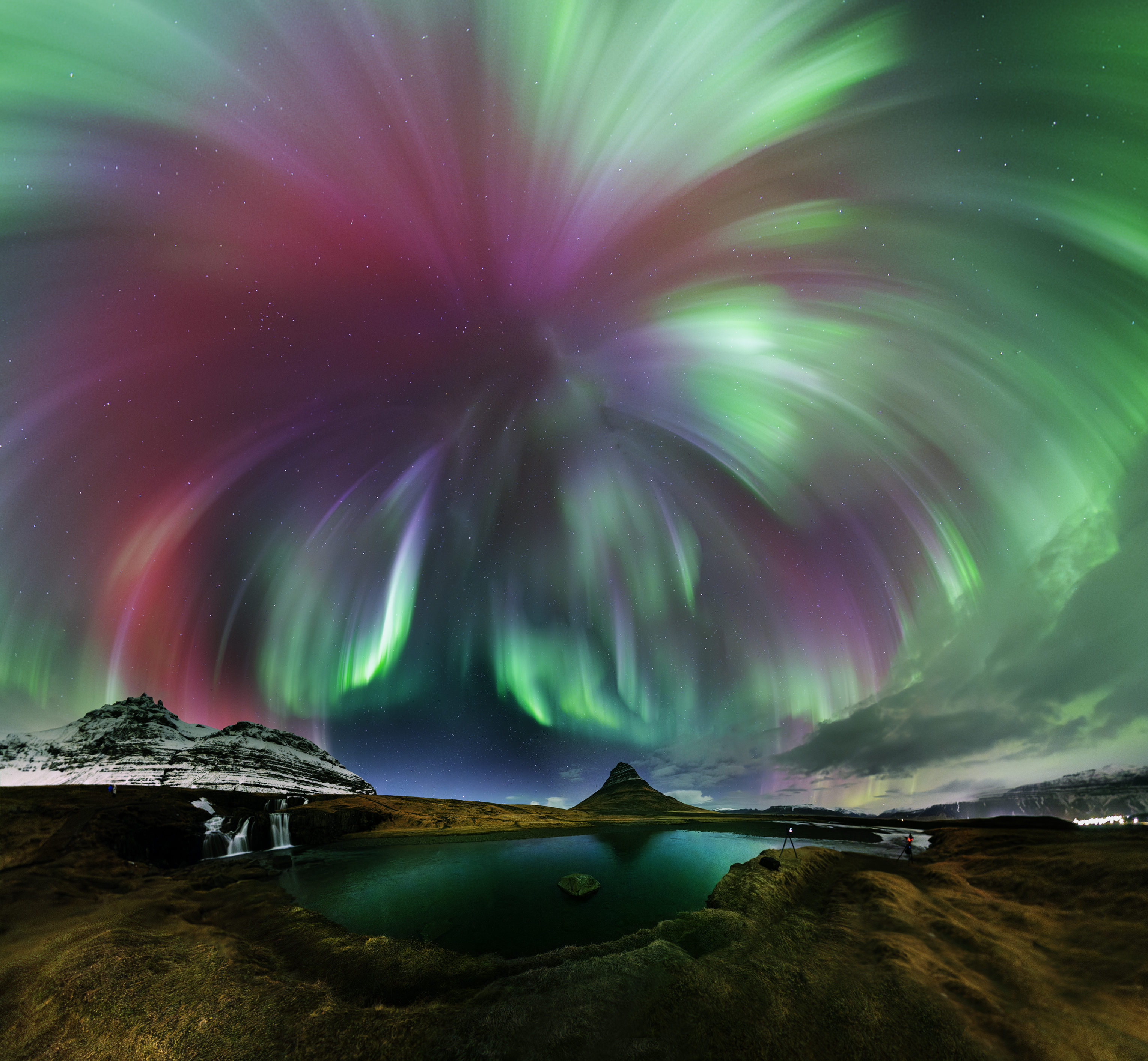 APOD: 2026 January 1 – Auroral Corona