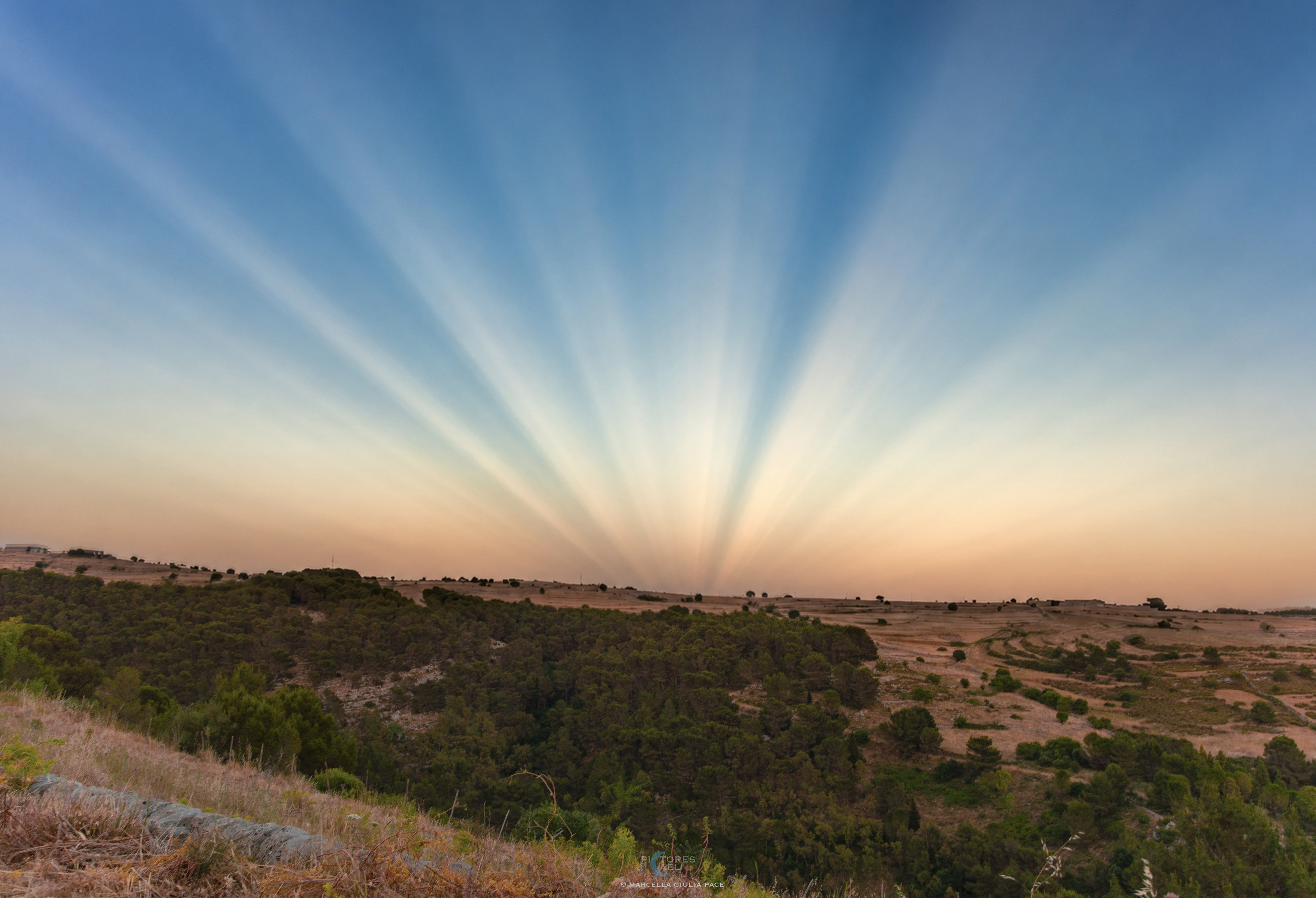 APOD: 2026 June 25 – Anticrepuscular Rays over Sicily