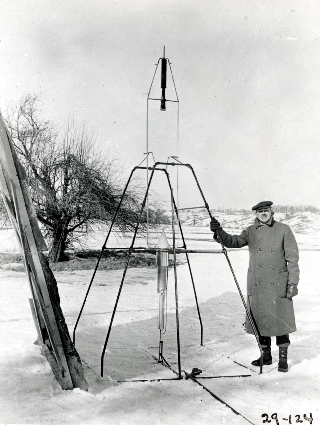 APOD: 2026 March 28 – Robert Goddard and Nell
