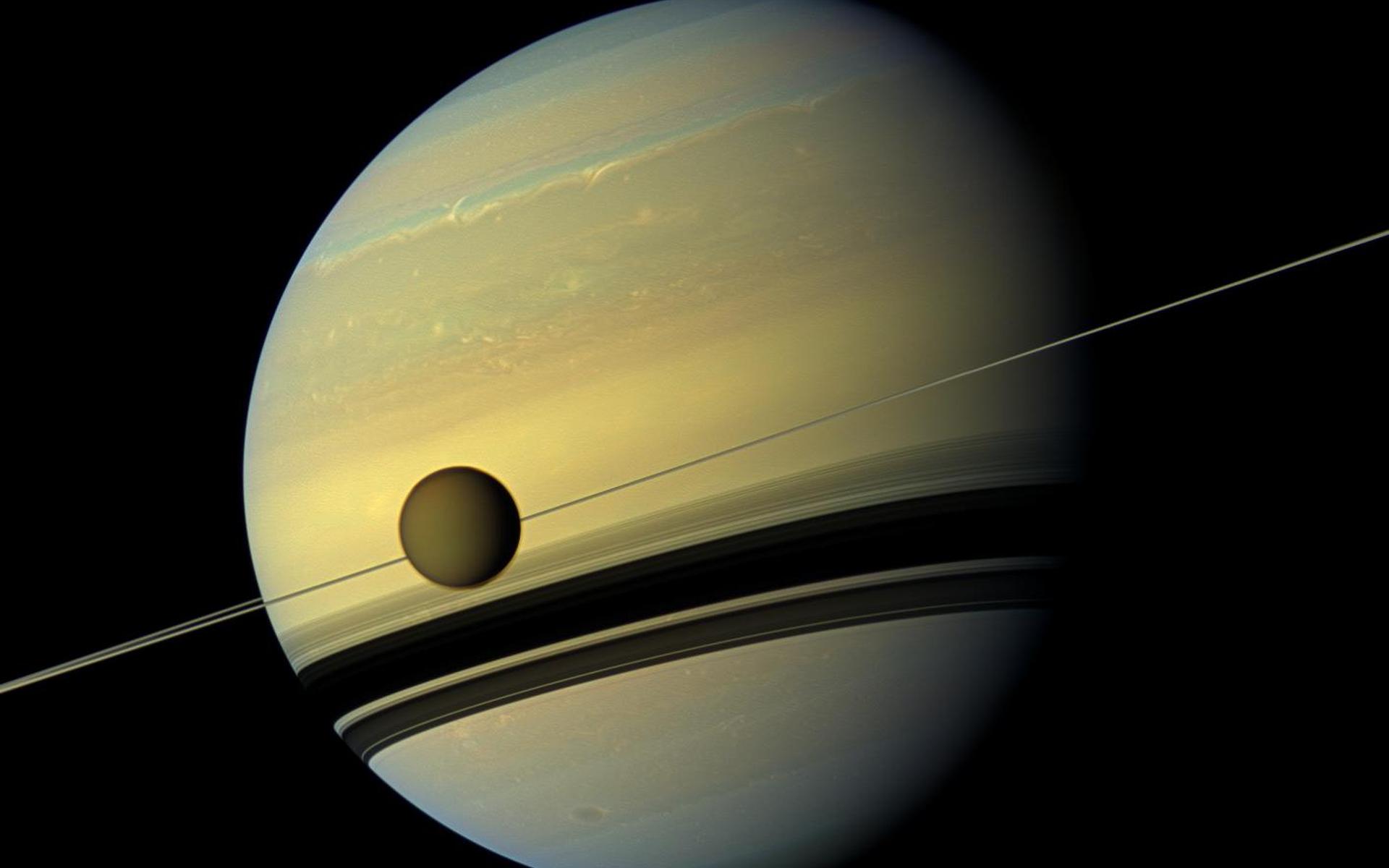Scientists explore why the pools of liquid on Saturn’s moon Titan are oddly smooth.