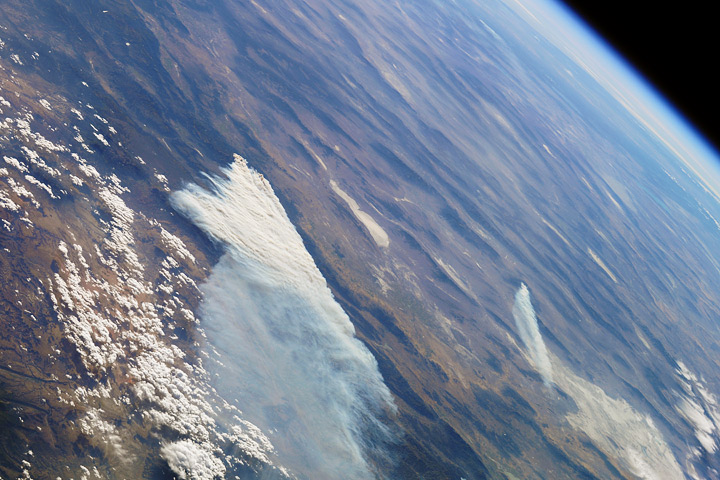 Astronaut photograph of the Twitchell Canyon Fire.
