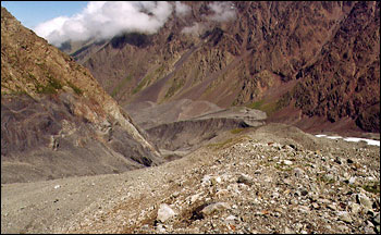 Photograph of the morraine between the Kolka and Maili Glaciers