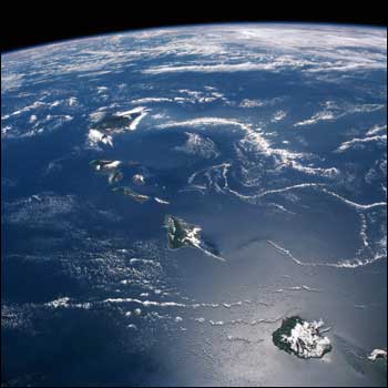 Shuttle photo of Hawaii