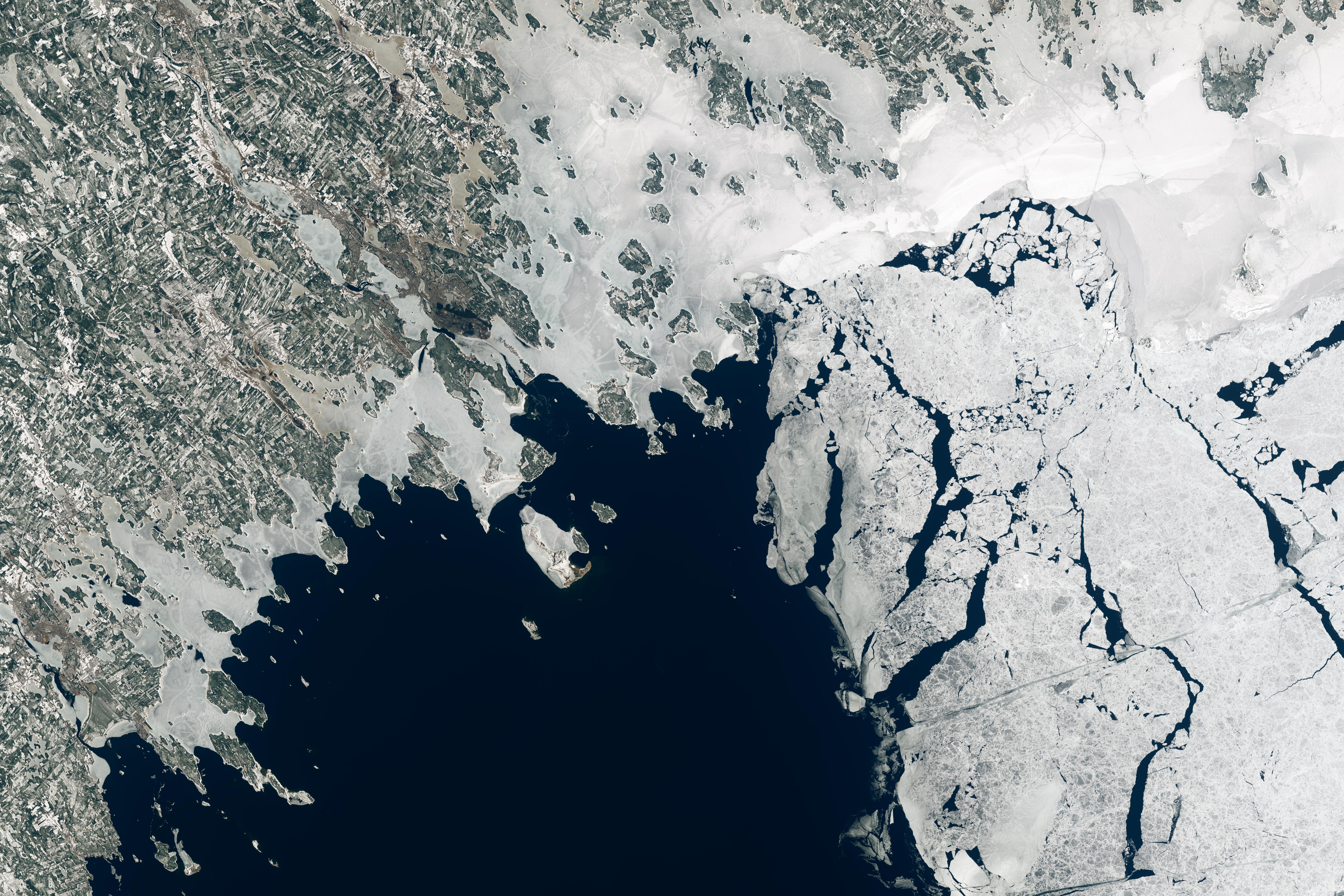 Bothnian Bay Before the Breakup - NASA Science