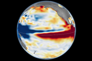 Side-by-side maps of the Pacific Ocean compare sea surface height anomalies in October 1997 (left) and October 2026 (right). In both, red areas of higher-than-normal sea surface height stretch across the central and eastern Pacific and reach South America.