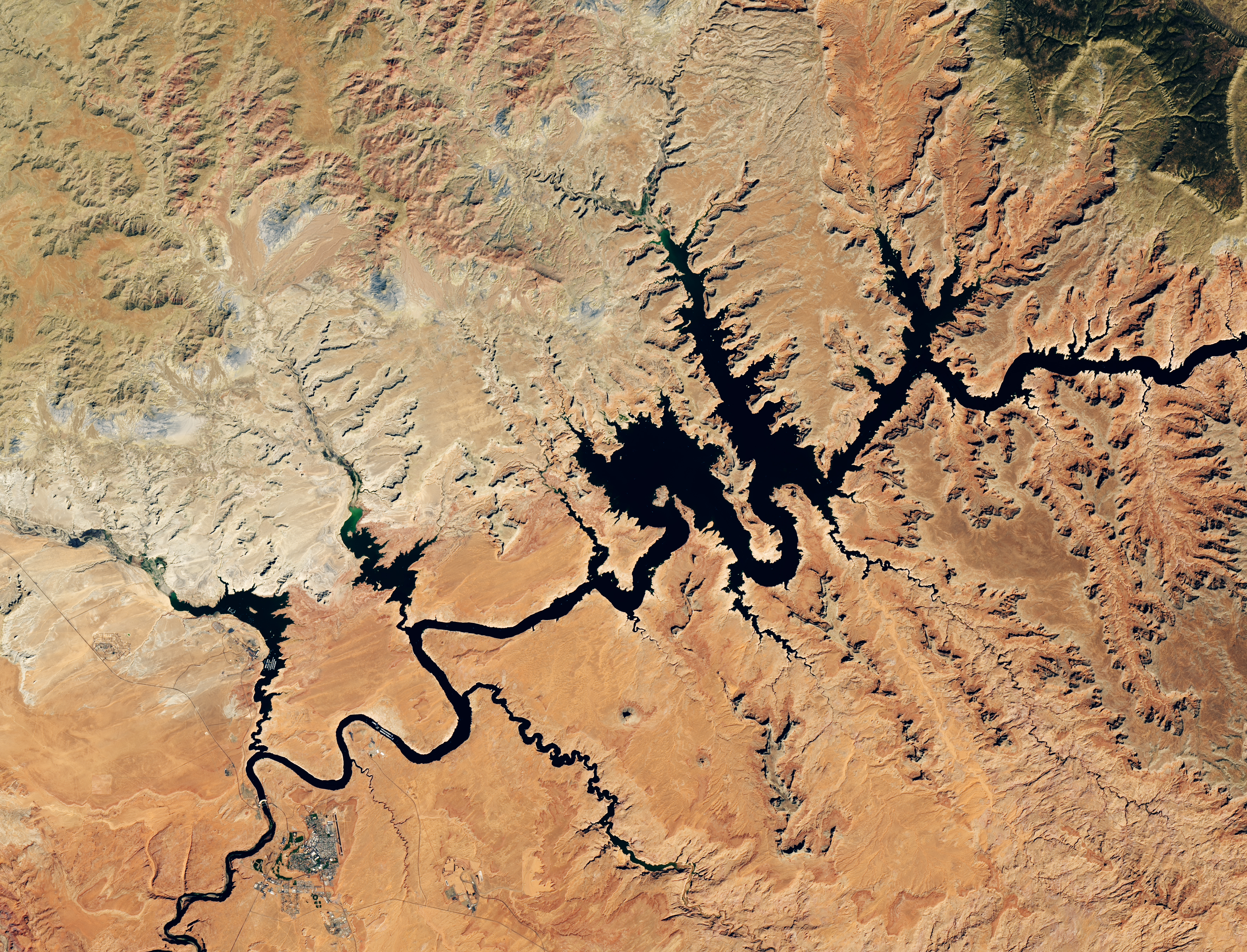 Lake Powell Drops to Record-Low Levels