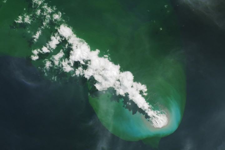 Pumice Rafts Encroach on Admiralty Islands – NASA Science Pumice Rafts Encroach on Admiralty Islands – NASA Science