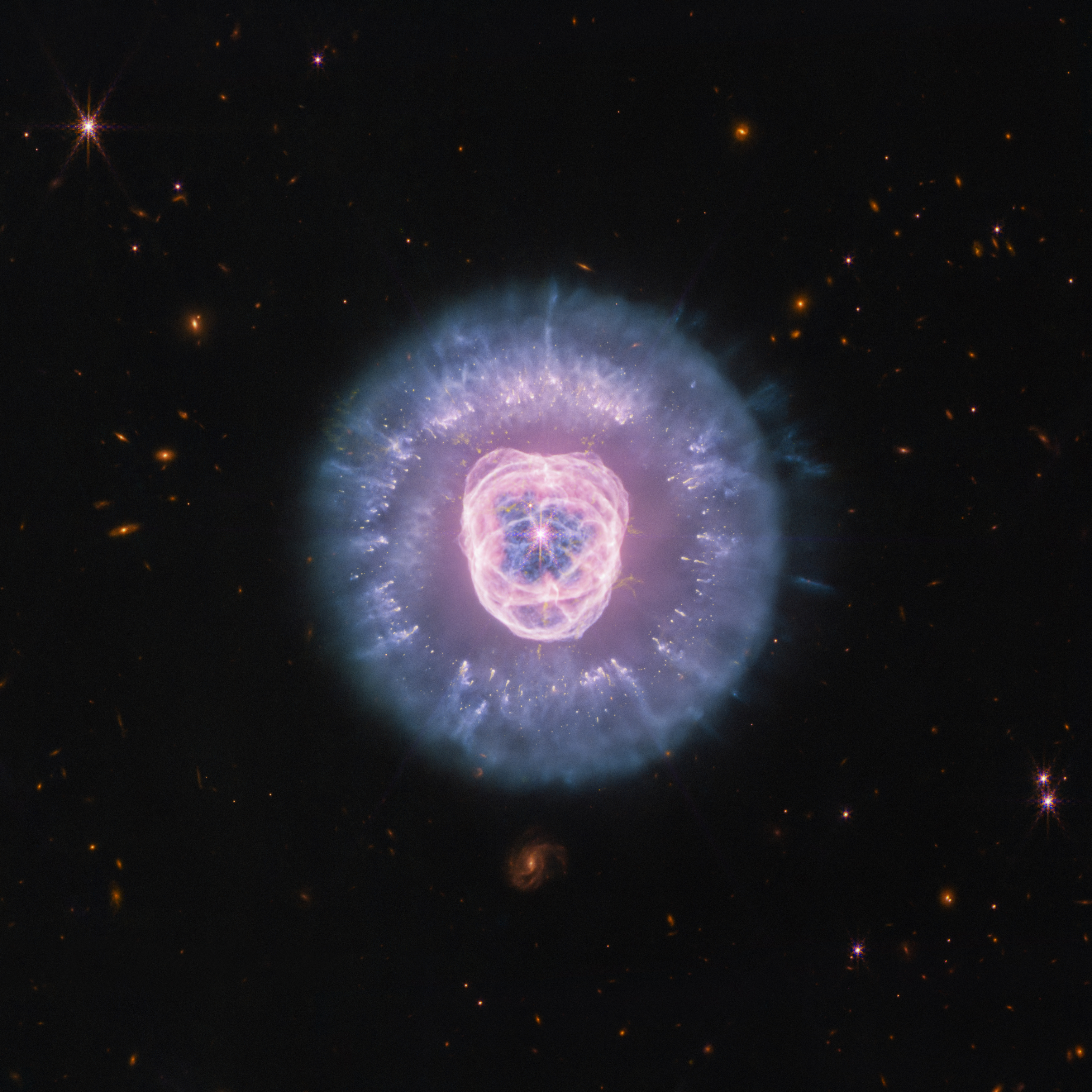 NEBULA ネビュラ Lion Nebula (NIRCam and MIRI Image) - NASA Science