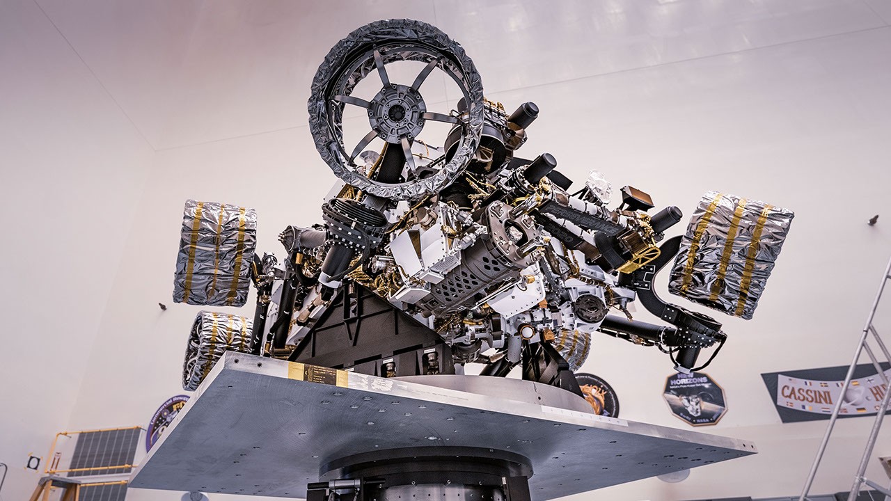 Perseverance Rover on Spin Table at Kennedy Space Center - NASA Science