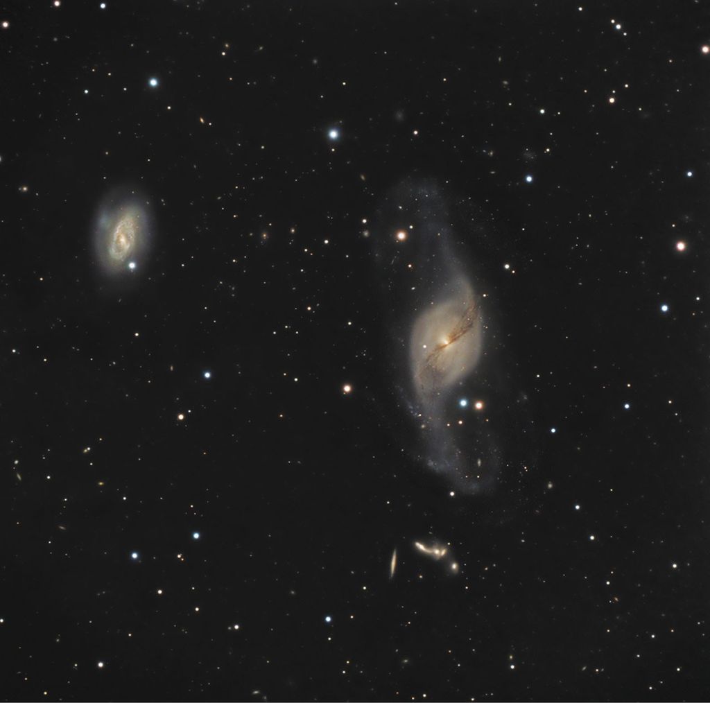 APOD: 2008 July 17 – Extra Galaxies