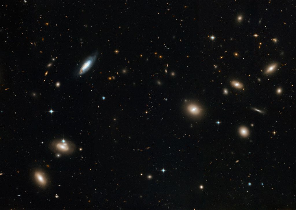 APOD: 2008 June 16 – Inside the Coma Cluster of Galaxies