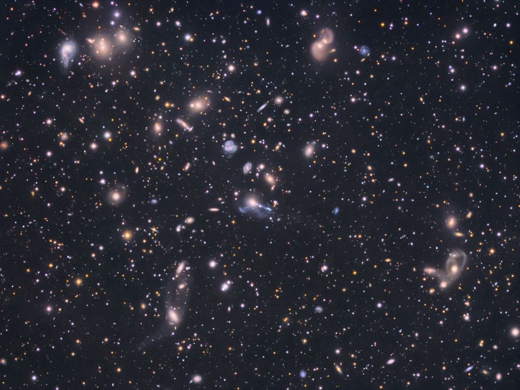 APOD: 2009 July 16 – The Hercules Cluster of Galaxies
