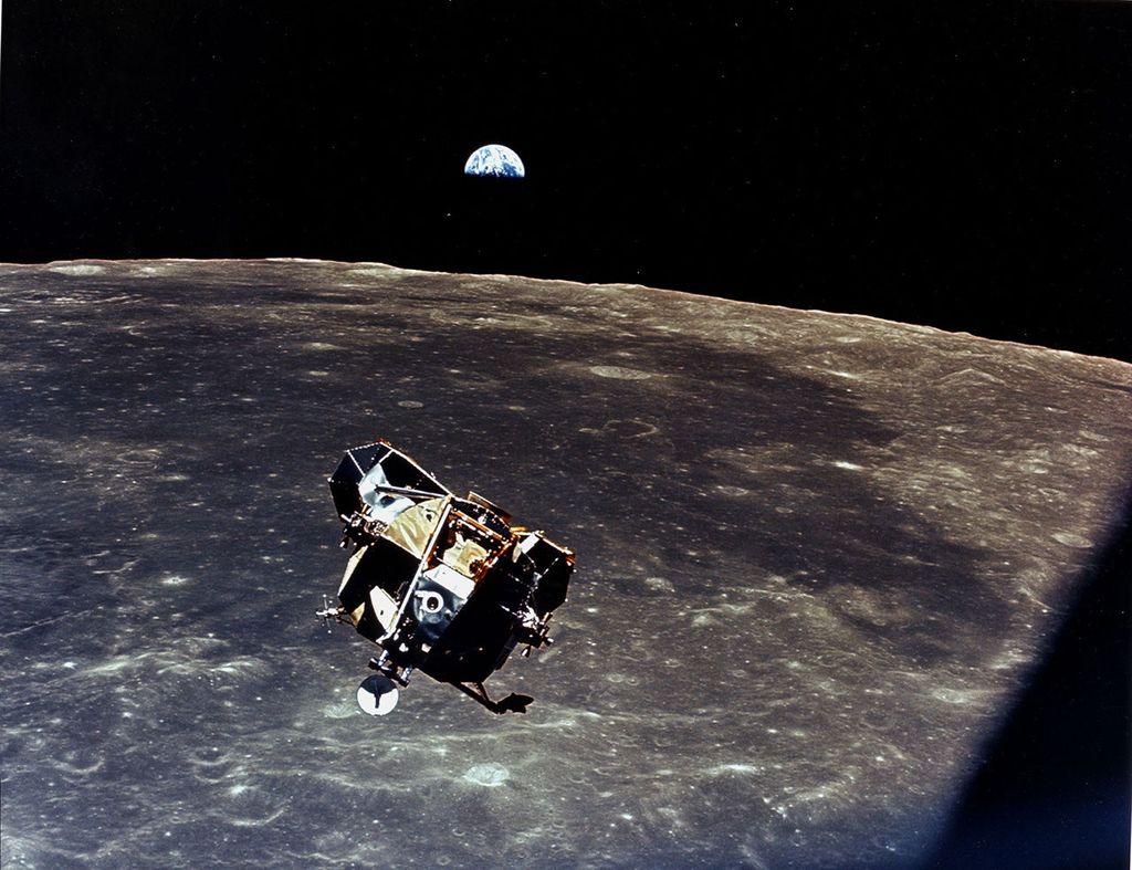 APOD: 2009 July 19 – From the Moon to the Earth