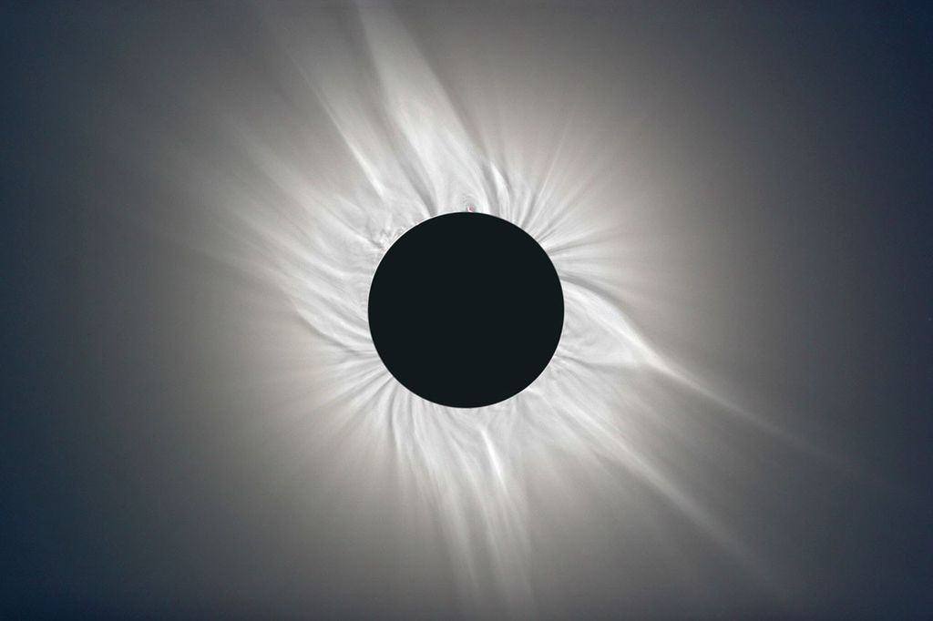 APOD: 2009 July 26 – The Big Corona