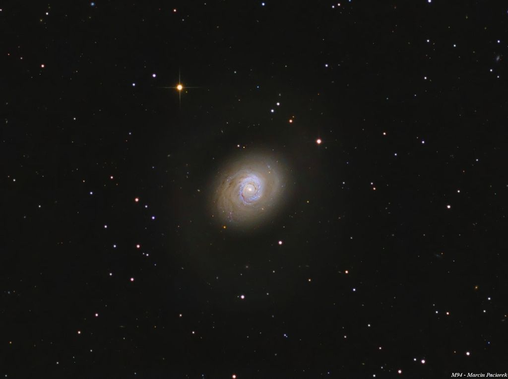 APOD: 2009 July 17 – Starburst Galaxy M94
