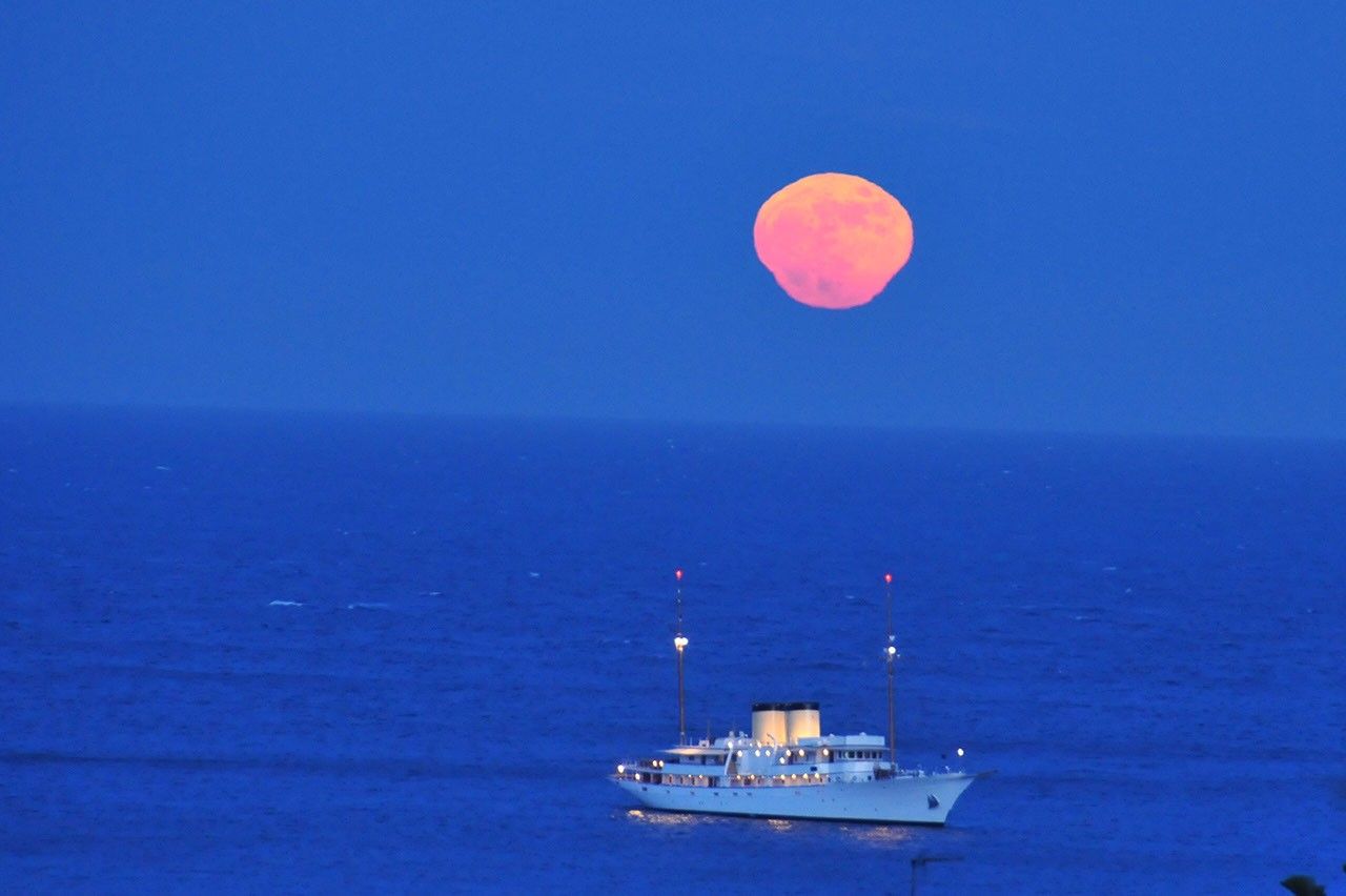 Seaside Moon Mirage