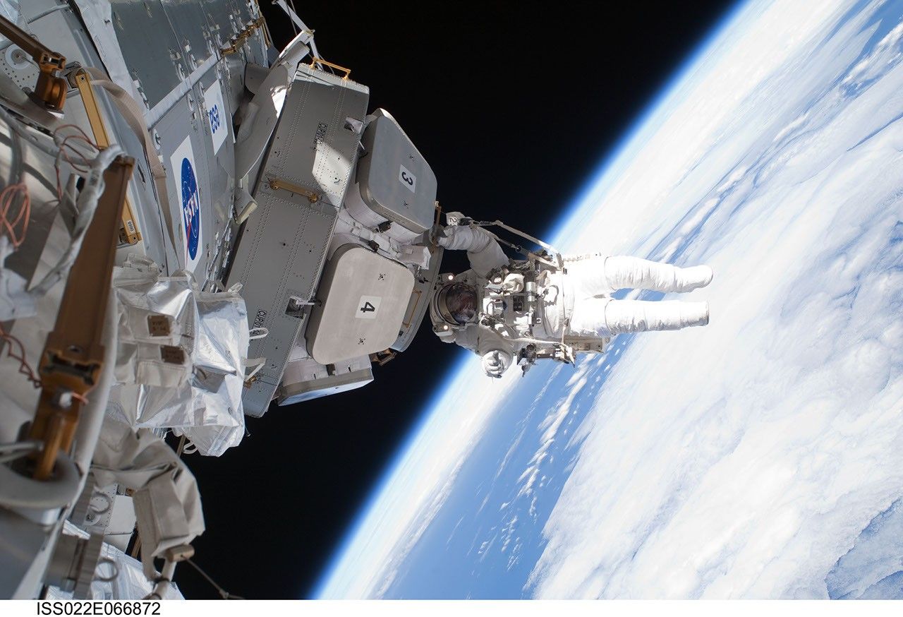 Astronaut Installs Panoramic Space Window