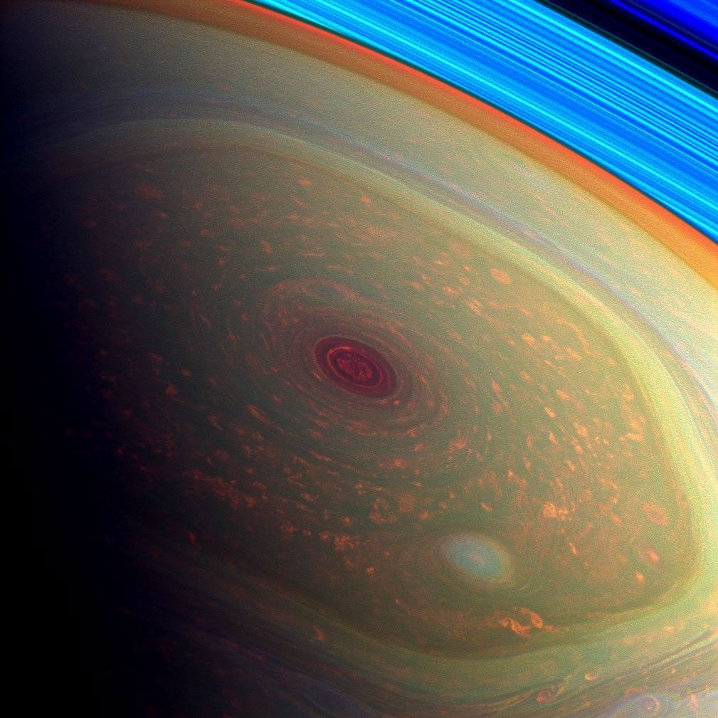 APOD: 2014 August 6 – Saturn’s Swirling Cloudscape