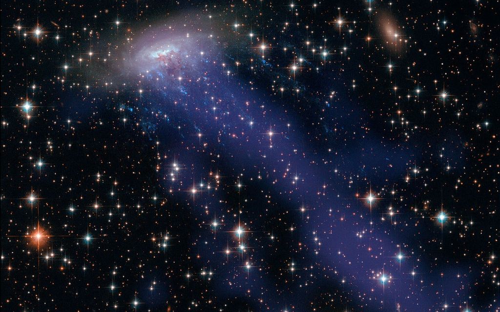 APOD: 2014 March 28 – Stripping ESO 137-001