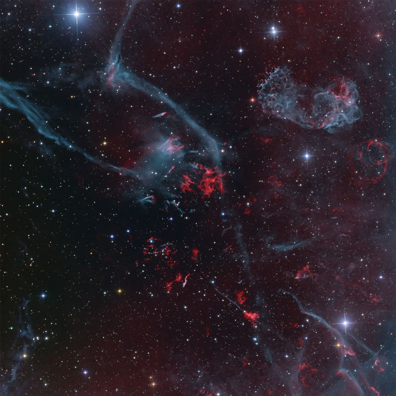 Puppis A Supernova Remnant