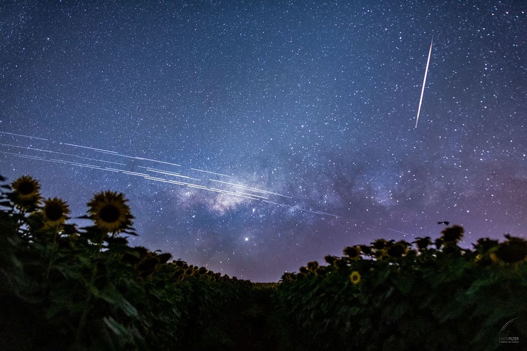 APOD: 2019 December 10 – Starlink Satellite Trails over Brazil