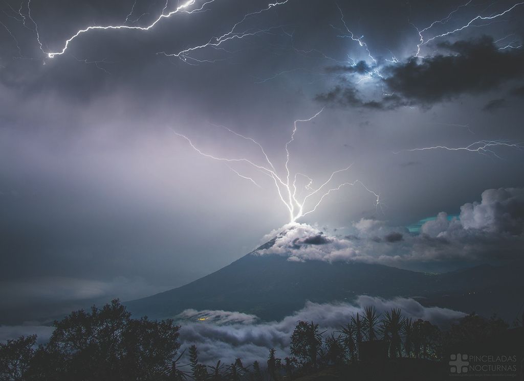 APOD: 2019 July 29 – Lightning over the Volcano of Water