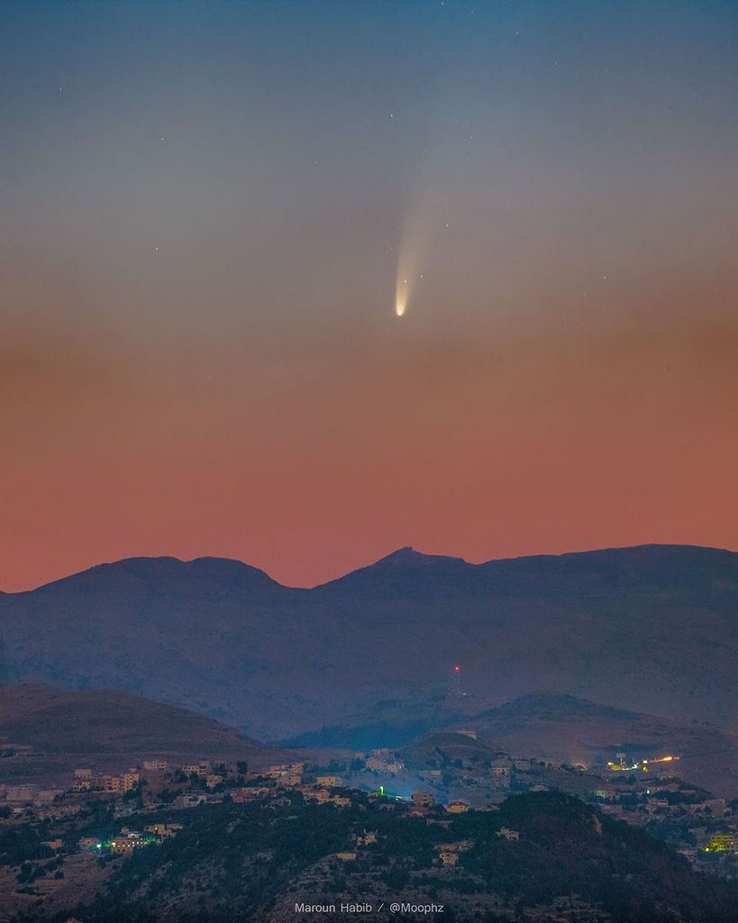 APOD: 2020 July 7 – Comet NEOWISE over Lebanon